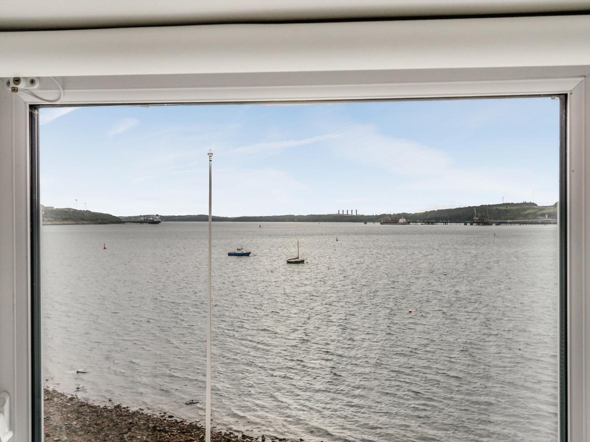 Point House Villa Milford Haven Exterior photo